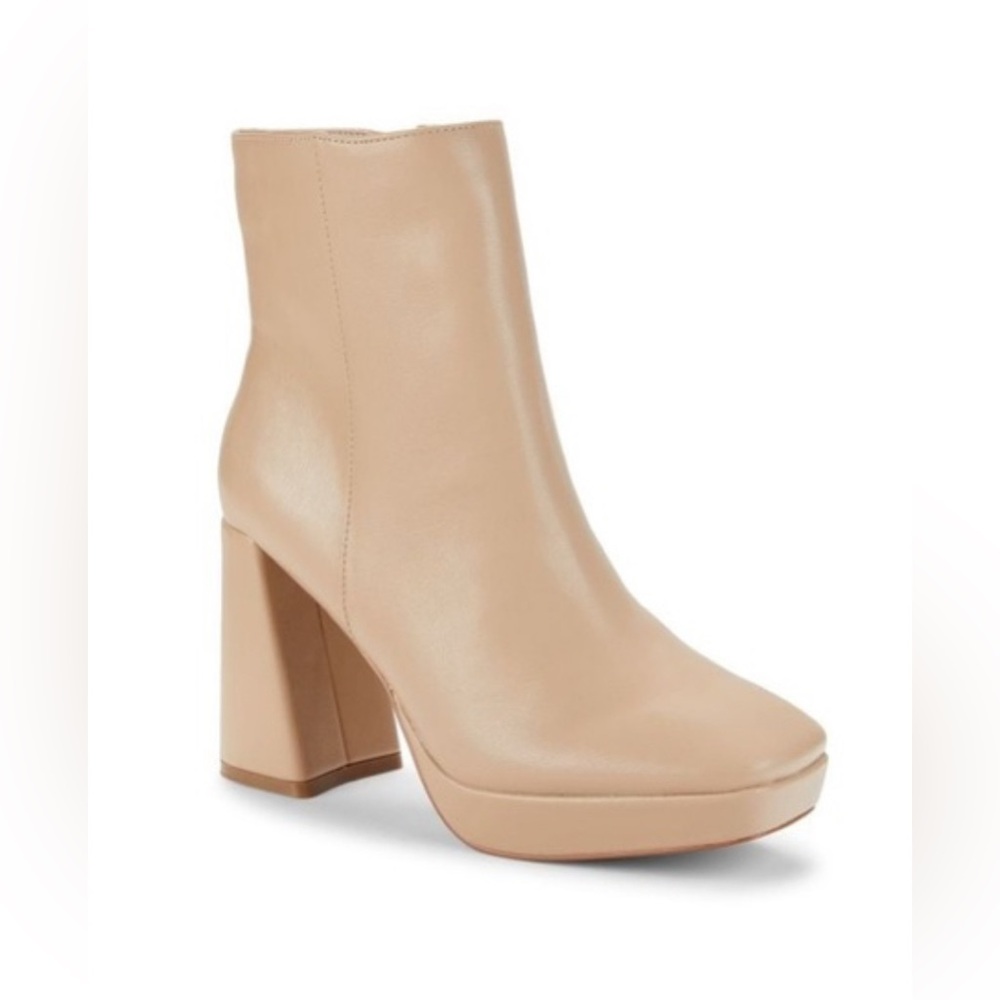 Charles by Charles David Narah Bootie Size 8.5
